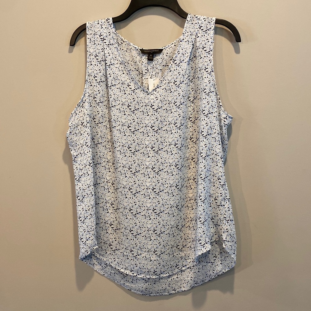 Banana Republic sleeveless shirt